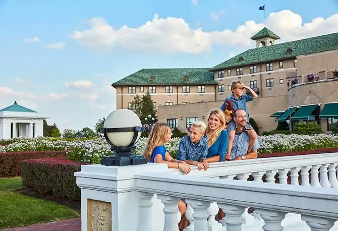High-End Multi-Generational Retreats: Analyzing Luxury Family Resorts USA